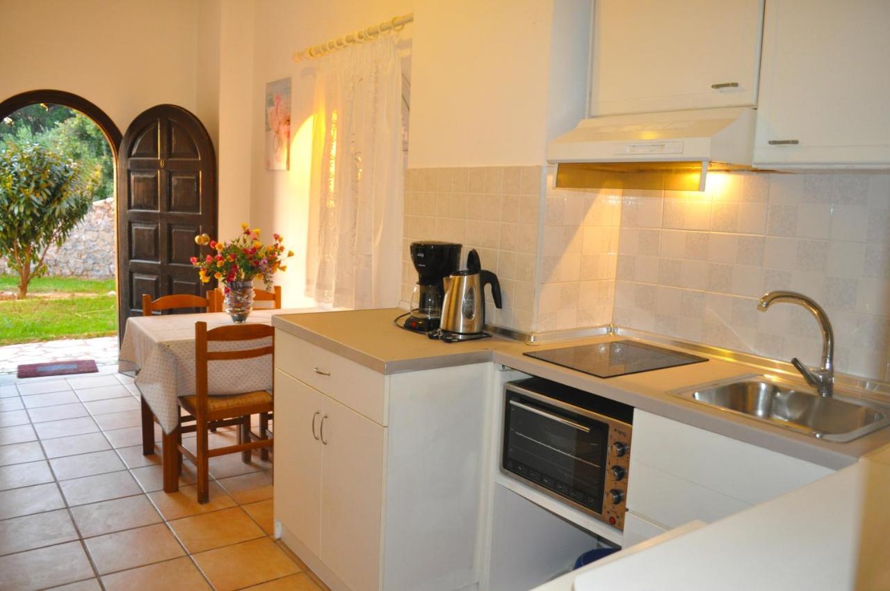 Holiday Apartments Maria With Pool - Agios Gordios Beach Dış mekan fotoğraf